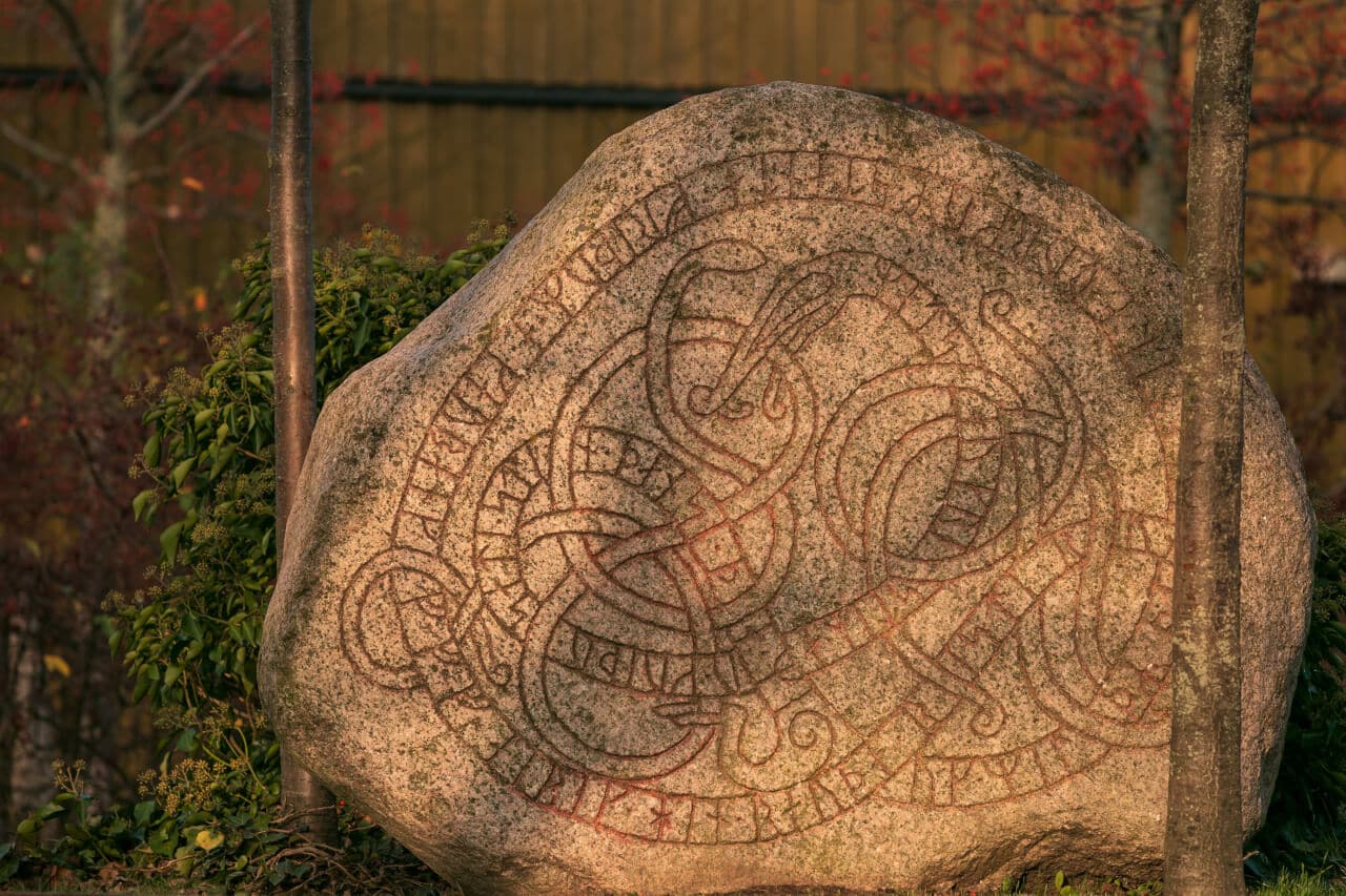 Runenstein Midgardschlange